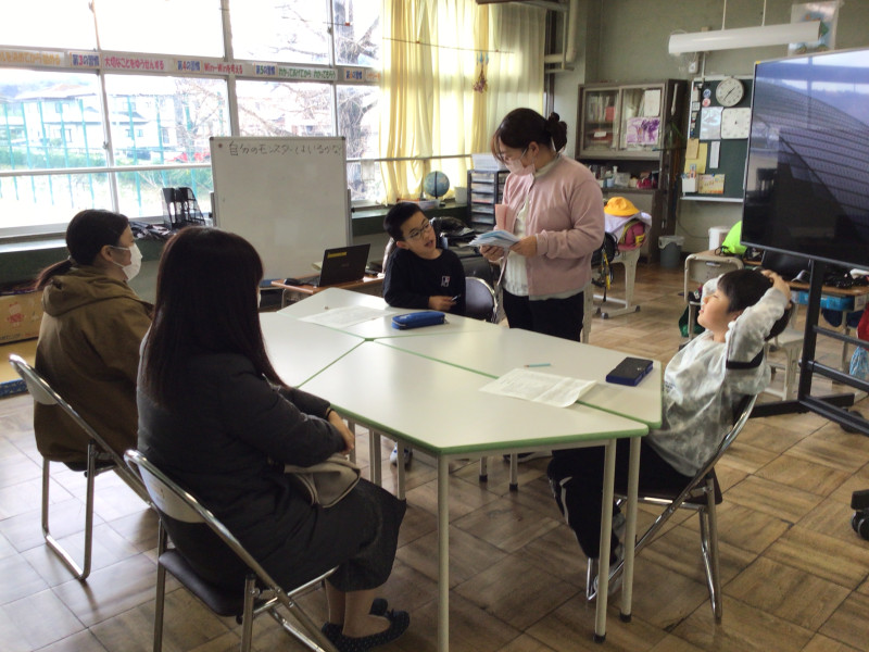 かがやき道徳話し合う