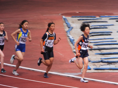１年女子1500m