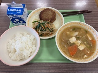 給食