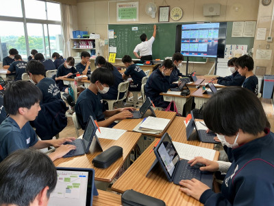 74E9B58E-CAC0-4F65-915B-83E6083D3CD4