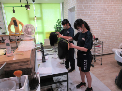 EF035CD9-8629-47A5-BFFE-B14625402AEF