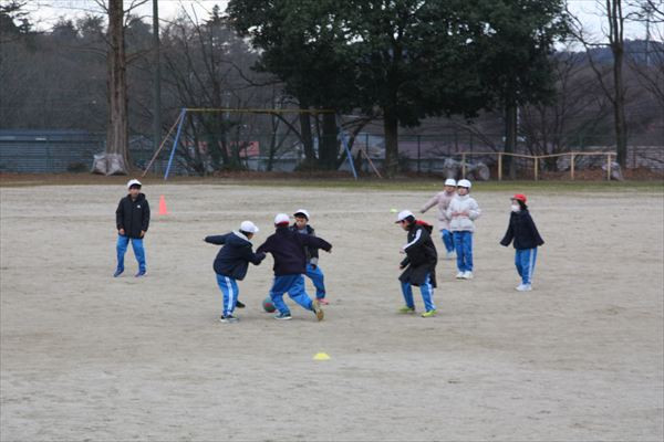 4年サッカー１_R