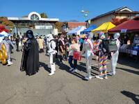 宇宙人が続々と集結