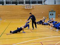 膝を伸ばして！