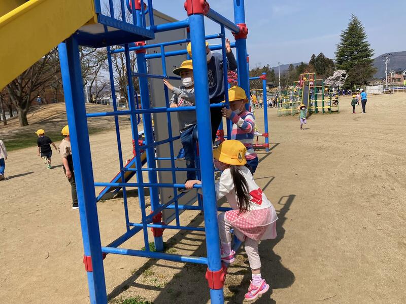 遊具で遊んだよ