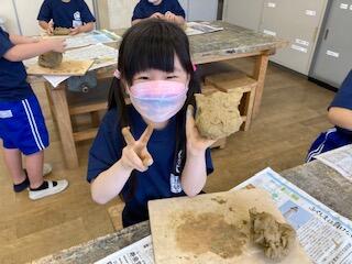 「すなやつちとなかよし」