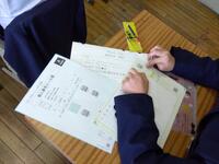 識別シールを答案用紙に貼り、準備オーケー。