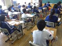 真剣に取り組む子どもたち。