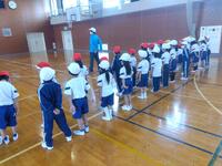 前へならえ、も覚えました。