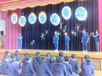 ５年生による劇とクイズ。