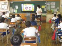 動画を見て2枚の写真の違いを見つけます 動画を見て2枚の写真の違いを見つけます