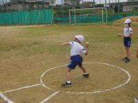 ソフトボール投げ