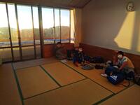 広い部屋を片付け、荷物の整理です。