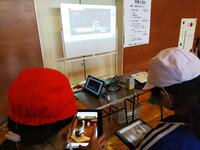 自分の演技を見ながらポイントができているか確認します。