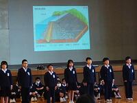 家庭まで水が届くしくみについて説明しています。