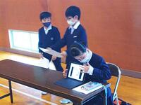 友達と役割を交換しながら協力して発表できました。