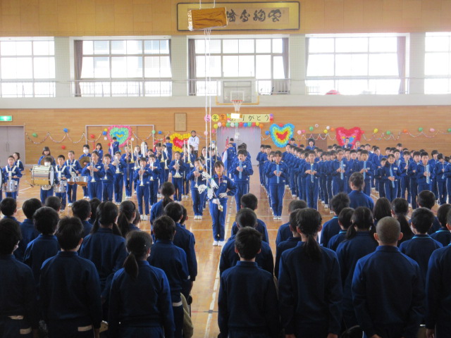 ５年生の鼓笛演奏