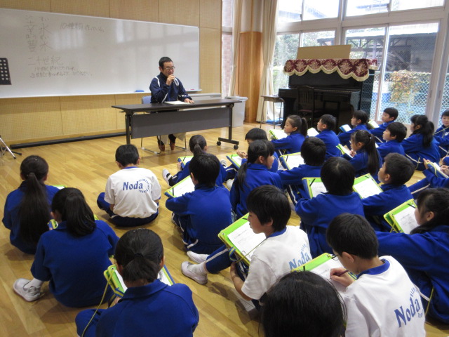 ｢郷土を拓く｣梨作り講話(４年生）