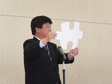 校長先生の講話の様子です。