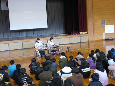お二人の先生による「春の海」の演奏