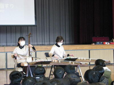 胡弓と筝による「小さい秋見つけた」