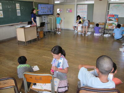 好きな色を当ててください。