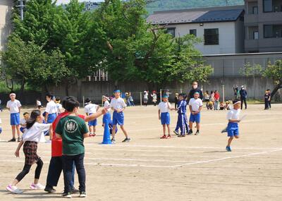 「がんばれー！」周囲の子からの熱い声援