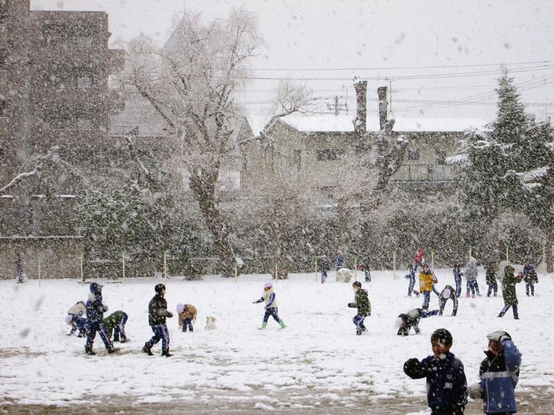 降りしきる雪もへっちゃらです